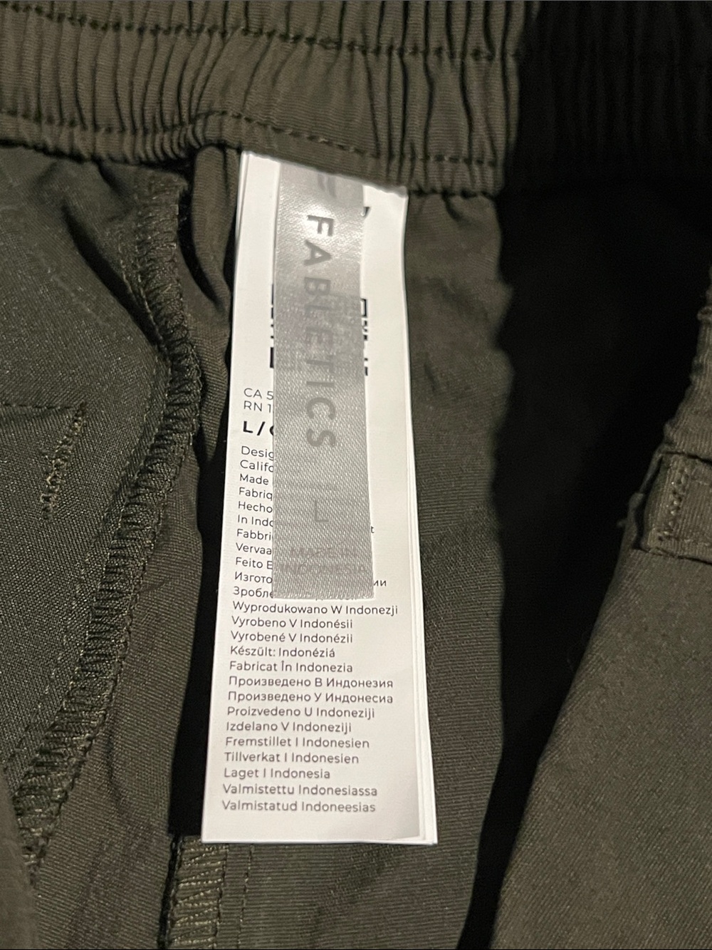 Bundle Top and Fabletics Bottom - Picture 3 of 7